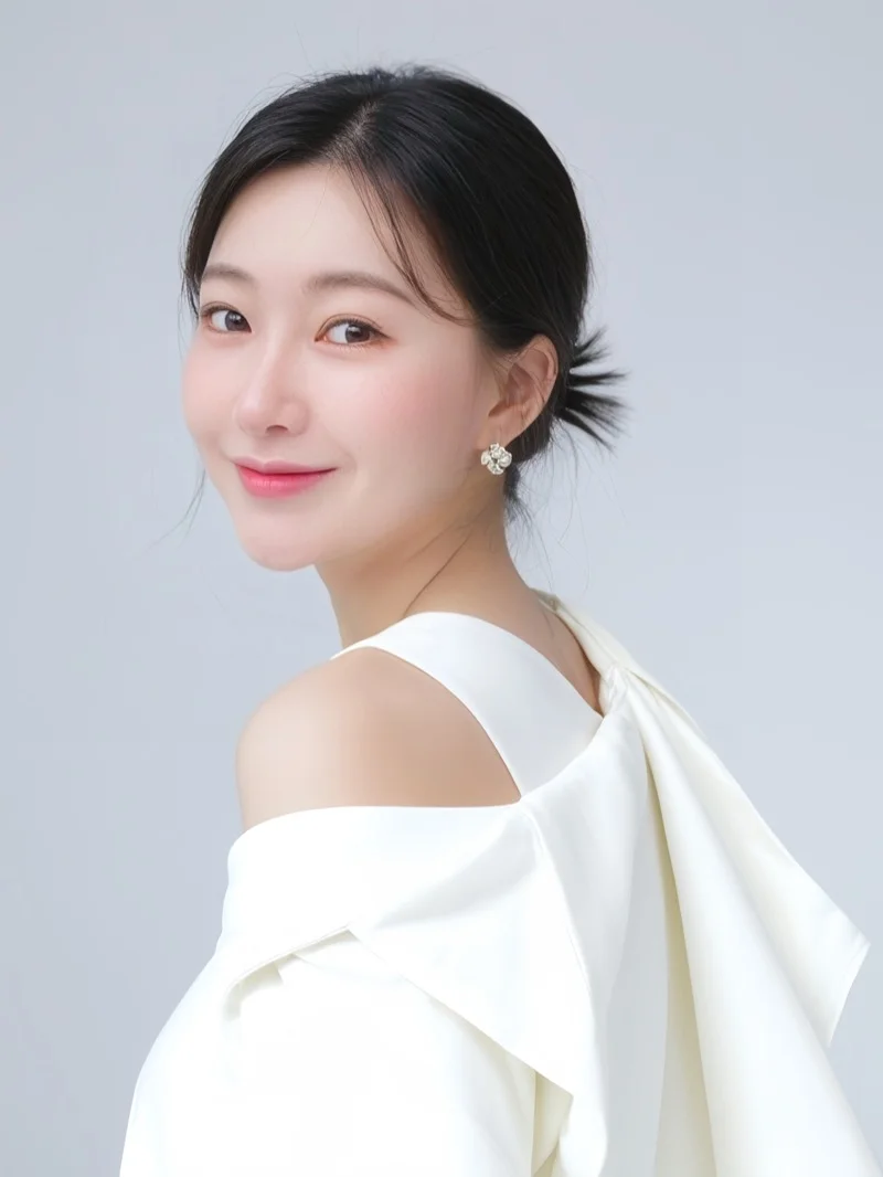 Suji Kim, founder of Lashkin Studio